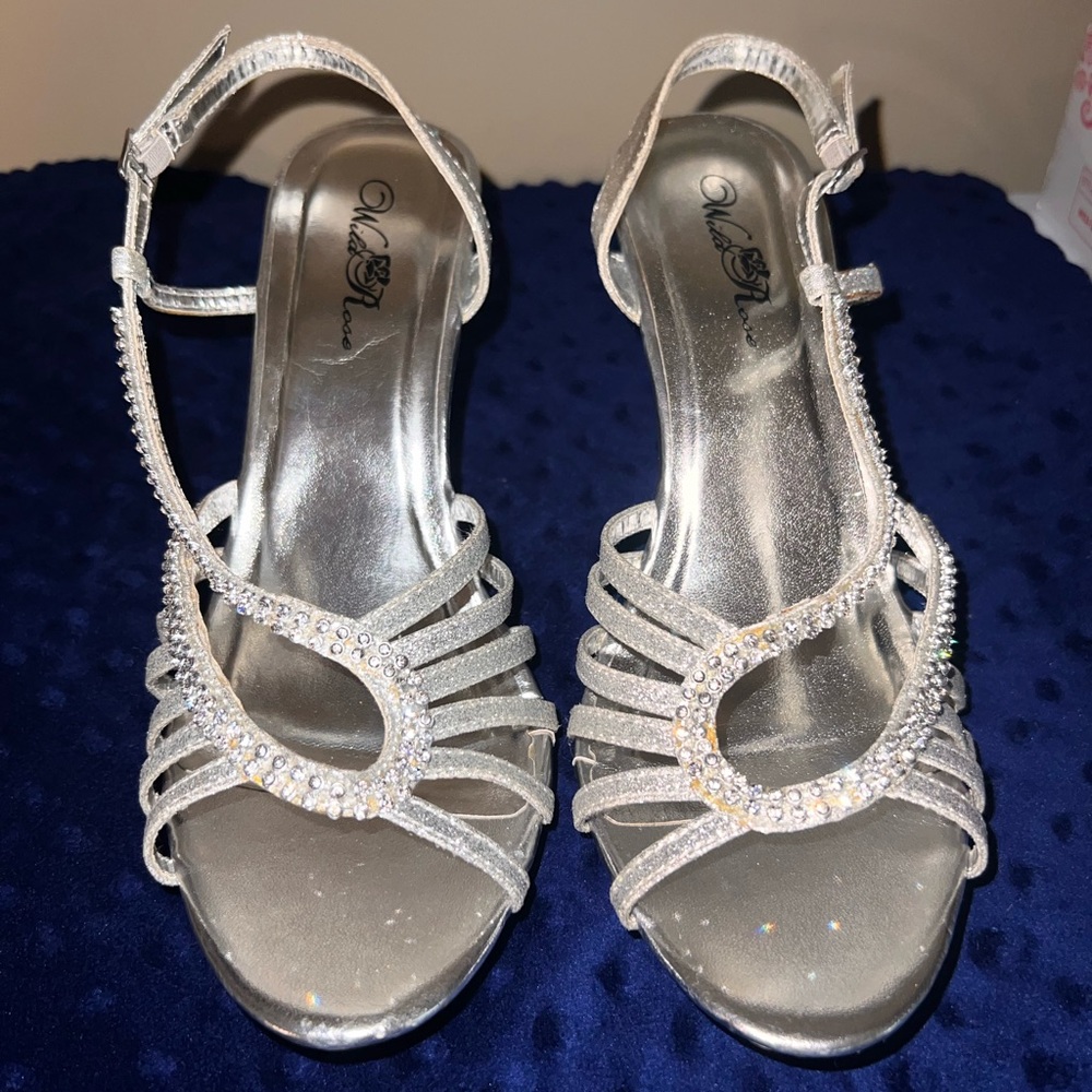 High heels - Picture 2 of 5